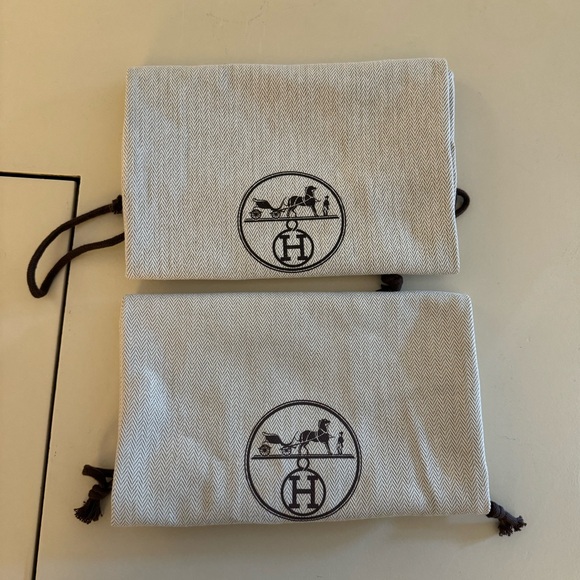 HERMES Authentic Shoe Dust Storage Bag Herringbone Drawstring Logo 15.5” x 8.75” - Picture 4 of 11